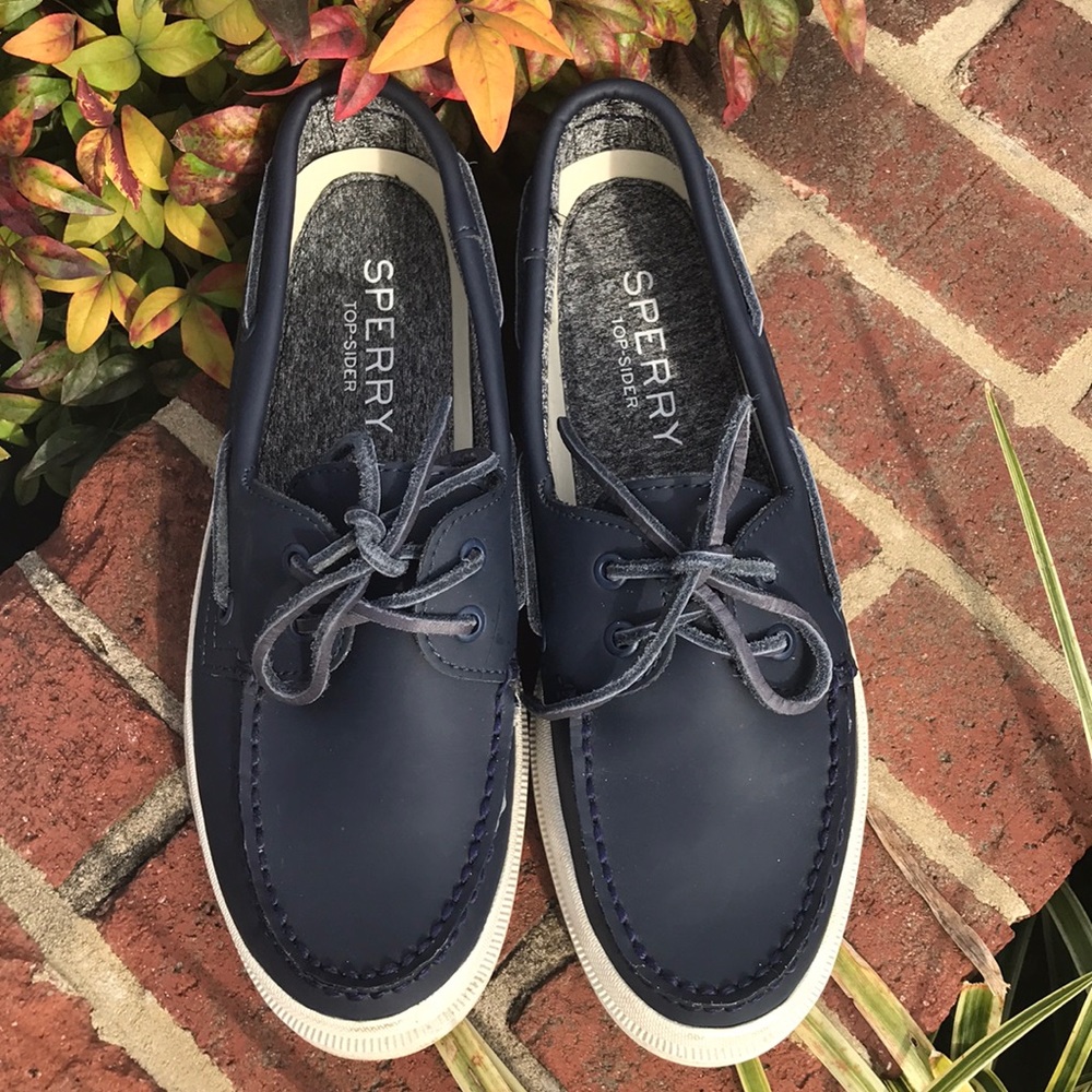 Men leather shoes size 8 from SPERRY TOP-SIDER